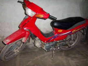 Yamaha Crypton roja