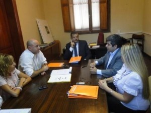 Petroni, reunido por los foros de seguridad