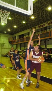 Basquet - Defensores y Regatas -