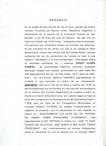 Denuncia a Petroni