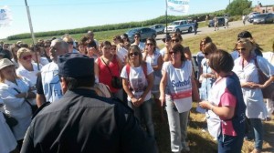 Manifestantes en la Expoagro 2014